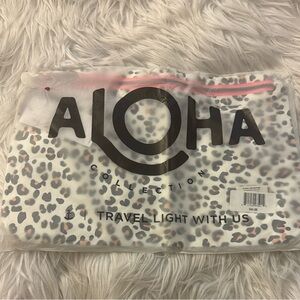 ALOHA Collection Leopard Print Travel Pouch - White Mid